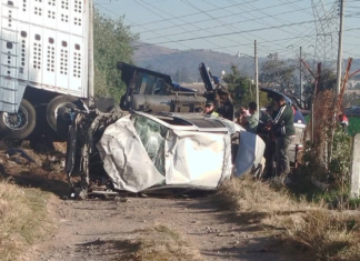 Choque entre tráiler y camioneta afecta circulación en el Arco Norte