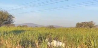 Localizan automóvil volcado en la Izúcar de Matamoros-Atencingo