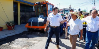 Gobierno del Estado recorre obra vial que conecta la Mixteca poblana