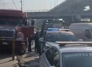 Detienen a hombre tras robo de tráiler y persecución en la México-Puebla