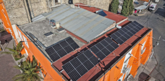 Colocan 20 paneles solares en iglesia de Cuautlancingo