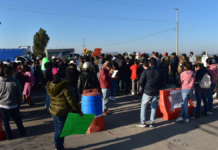 Bloquean autopista Siglo XXI por condiciones de escuelas en Morelos