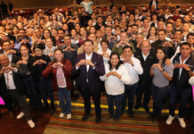 Alejandro Armenta evalúa avances con delegados de microrregiones