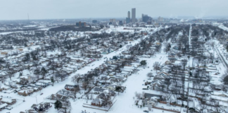 Tormenta invernal en EU deja al menos ocho muertos