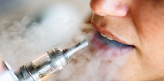 Entra en vigor prohibición de vapeadores y cigarros electrónicos en México