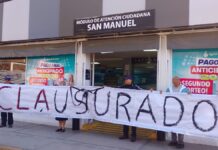 Clausuran de forma simbólica oficinas de Agua de Puebla