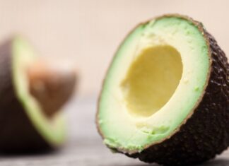 Ataque armado deja dos aguacateros muertos y una herida en Tochimilco