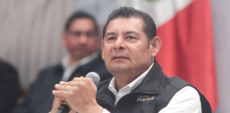 Armenta pide a padres vigilar a sus hijos tras ataque en bar