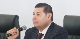 Armenta pide ética a servidores públicos tras críticas a delegada de Bienestar