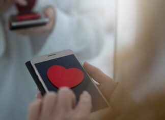 Conoce a mujer en app de citas, lo dopan y le roban millones en Lomas de Angelópolis