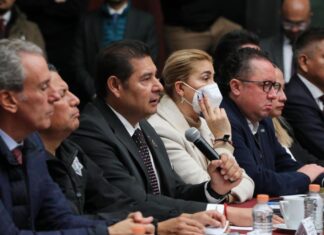 Armenta llama a respetar derecho de audiencias a información real