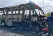 Hubo seis bloqueos carreteros y tres incendios este domingo en Puebla