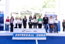 Lupita Cuautle rehabilita cubierta de explanada en Primaria Blandina Torres