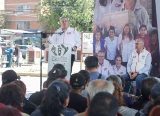 Pepe Chedraui y SMDIF entregan más de 7 mil despensas en Agua Santa