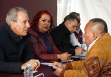 Pepe Chedraui atiende peticiones de vecinos en Totimehuacan