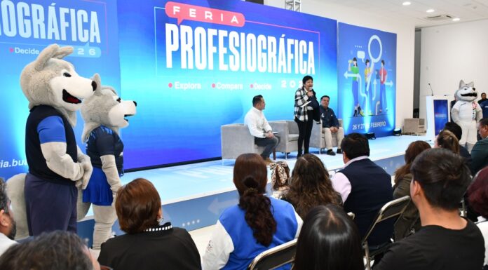 BUAP ofrece Feria Profesiográfica; orienta a jóvenes en su elección vocacional