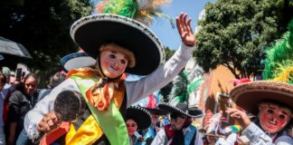 Cuadrillas de huehues acordaron no consumir alcohol en Puebla capital