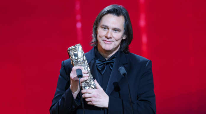 Jim Carrey reaparece y desata comentarios por su cambio físico