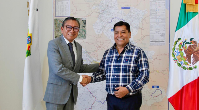 José Luis Figueroa se reúne con Infraestructura por el distrito 20