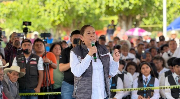 Obra Comunitaria “regresa dinero del pueblo al pueblo”: Laura Artemisa