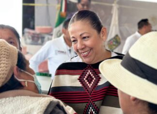 Construyen muro de contención para lluvias en Zoyatitla