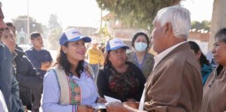 Lupita Cuautle escucha necesidades de vecinos en San Luis Tehuiloyocan