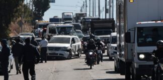 Megacarambola deja al menos 14 vehículos dañados en Periférico Ecológico