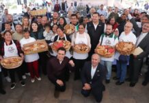 Entregan reconocimiento constitucional y jurídico al Pan de Zacatlán