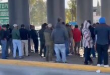 Taxistas “piratas” disuelven su intento de bloqueo en Periférico Ecológico