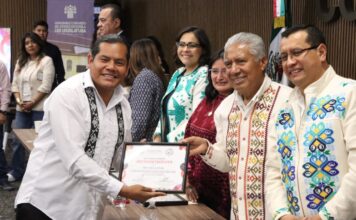 Reconoce Congreso a docentes y promotores de los pueblos indígenas