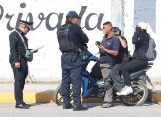 Cuautlancingo instala operativo de revisión de documentos a motociclistas