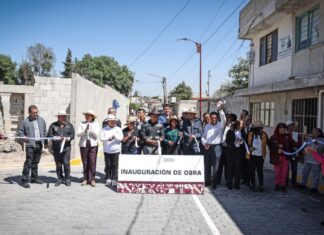 Omar Muñoz entrega pavimentación en calles Álamos y Las Flores de Sanctorum