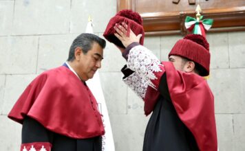 Exgobernador Sergio Salomón recibe doctorado honoris causa del IPN