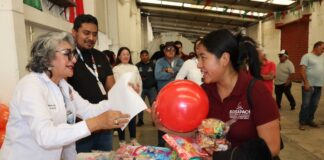 San Pedro Cholula entrega presentes a familias de trabajadores municipales