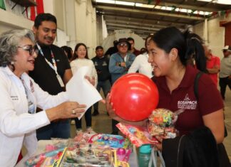San Pedro Cholula entrega presentes a familias de trabajadores municipales