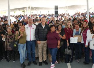 Pepe Chedraui entrega más de 9 mil despensas en la Laguna de Chapulco
