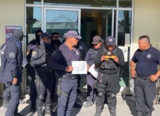 Paro de policías en Tepanco de López; toman presidencia por recorte salarial