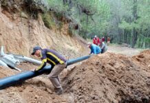 Laura Artemisa garantiza abasto de agua para familias en Tlahuapan