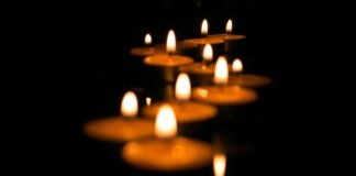 Aprehenden a hombre por guardar el cadáver de su madre rodeado de velas en Cholula