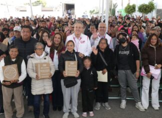 Pepe Chedraui entrega casi 4 mil despensas en Xilotzingo