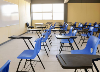 Lupita Cuautle entrega aulas a primaria de San Antonio Cacalotepec