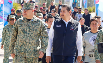 Puebla celebra al Ejército con carrera y exhibición militar