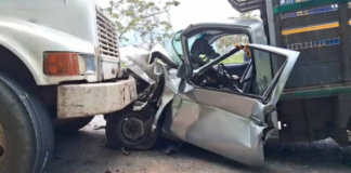 Fuerte choque entre dos unidades bloquea la federal México–Tuxpan