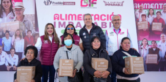 SMDIF Puebla entrega 2 mil despensas en San Baltazar Tetela