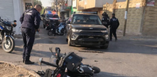 Arrollan a elemento de tránsito en Texmelucan; queda lesionado