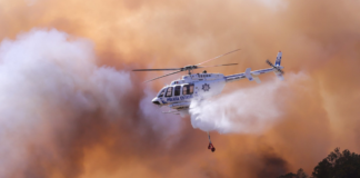 Evacúan hospital en Vicente Guerrero debido a incendio forestal