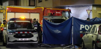 Mueren cinco jóvenes tras incendio en edificio de Barcelona