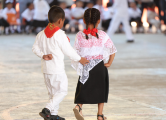 Zacatlán celebra lenguas originarias con himnos en náhuatl