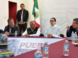 Gobierno de Puebla mantiene diálogo con normalistas de Teteles