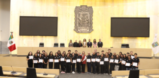 Congreso de Puebla reconoce a desarrolladores del Gxiba-1